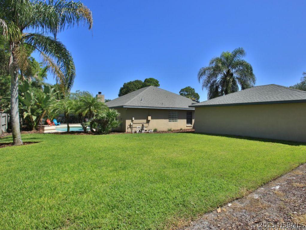2422 Woodland Dr., Edgewater, FL 32141