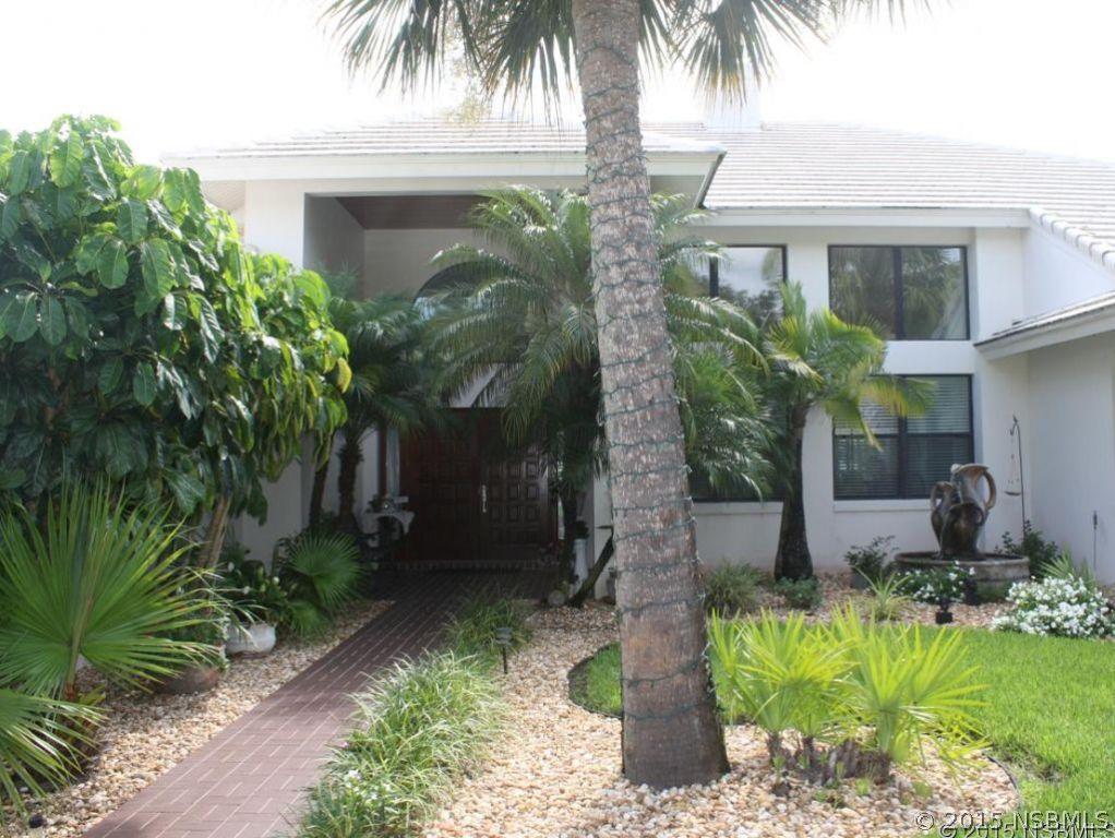 1765 Bayview Dr., New Smyrna Beach, FL 32168