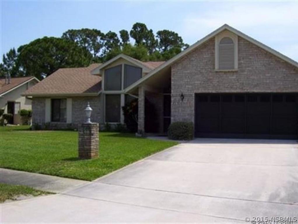 211 Meadow Lake Dr., Edgewater, FL 32141