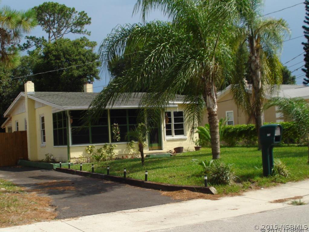 307 Flomich St., Holly Hill, FL 32117