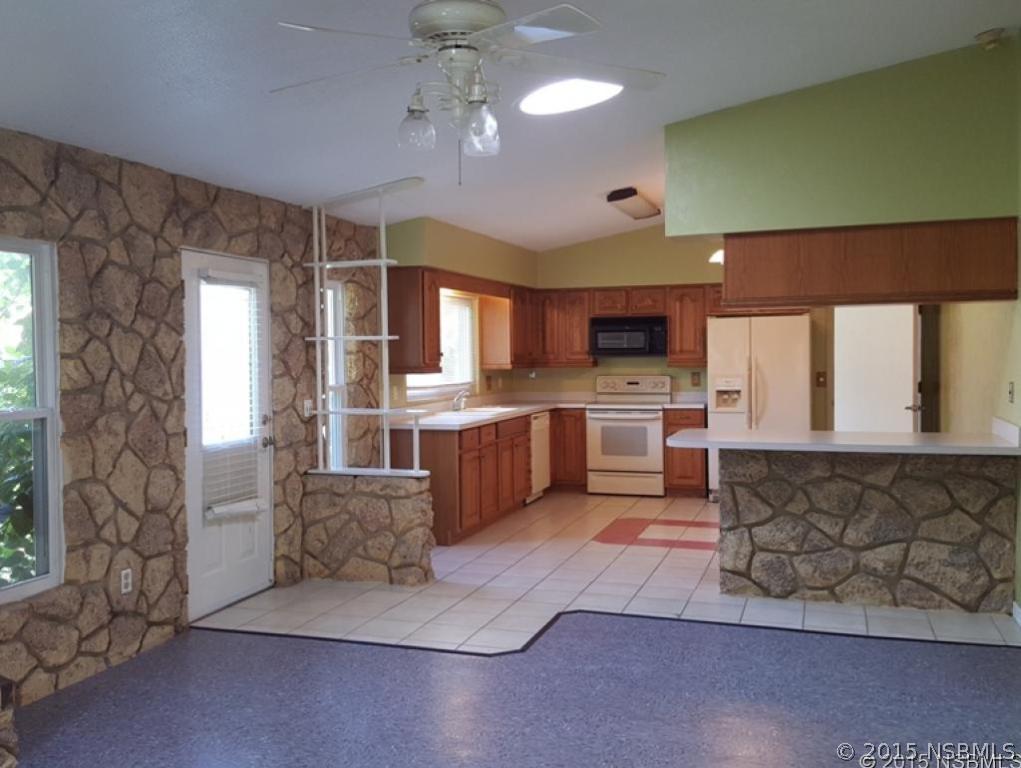 2421 Willow Oak Dr., Edgewater, FL 32141