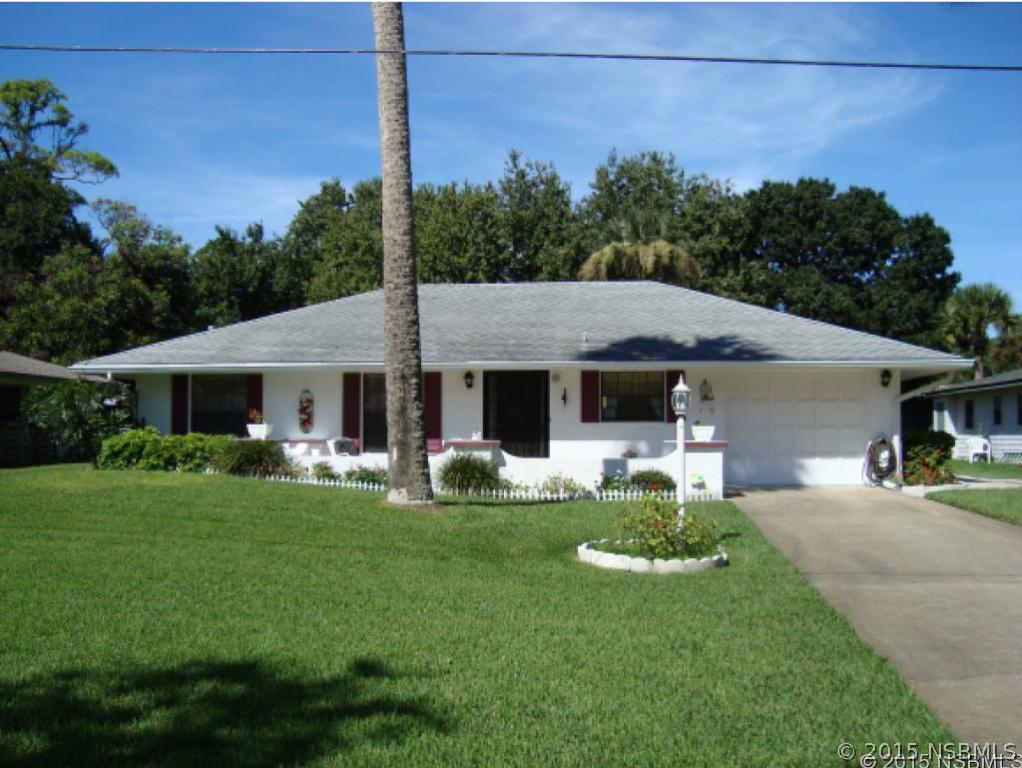 708 Tee Cir., New Smyrna Beach, FL 32168