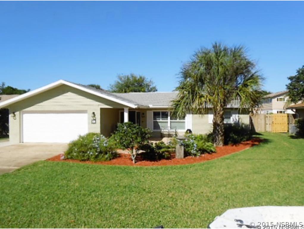 40 Cunningham Dr., New Smyrna Beach, FL 32168