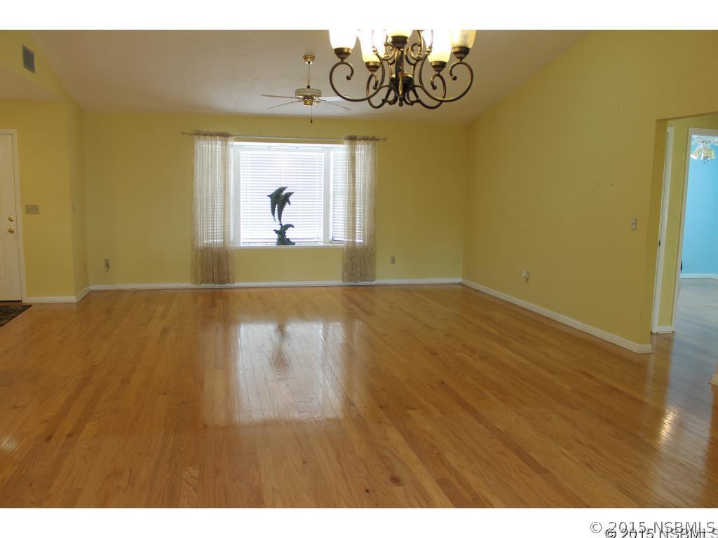 112 Lincoln Rd., Edgewater, FL 32141