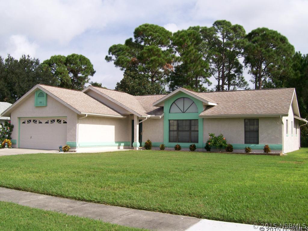 223 Meadow Lake Dr., Edgewater, FL 32141