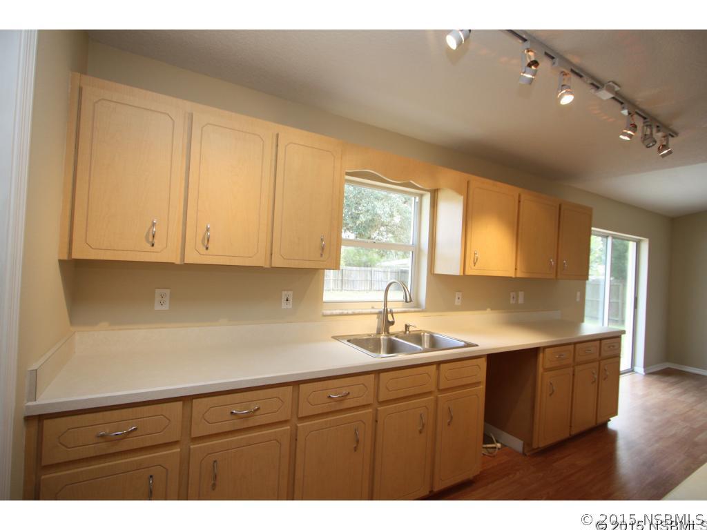 2217 Willow Oak Dr., Edgewater, FL 32141