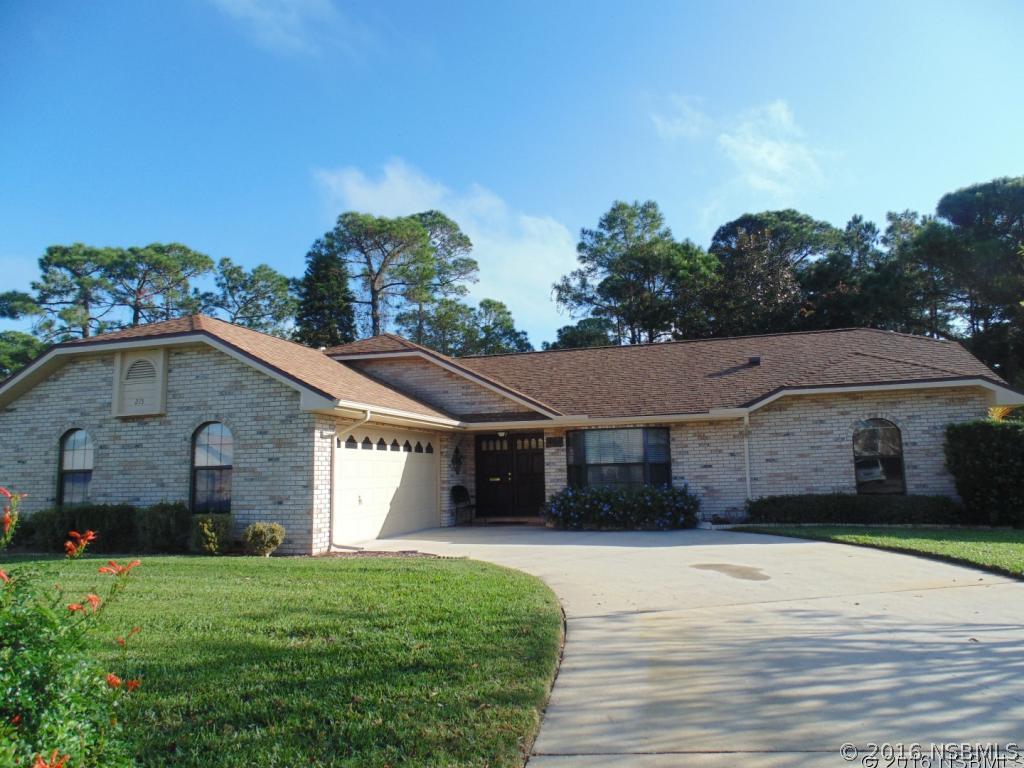 215 Meadow Lake Dr., Edgewater, FL 32141