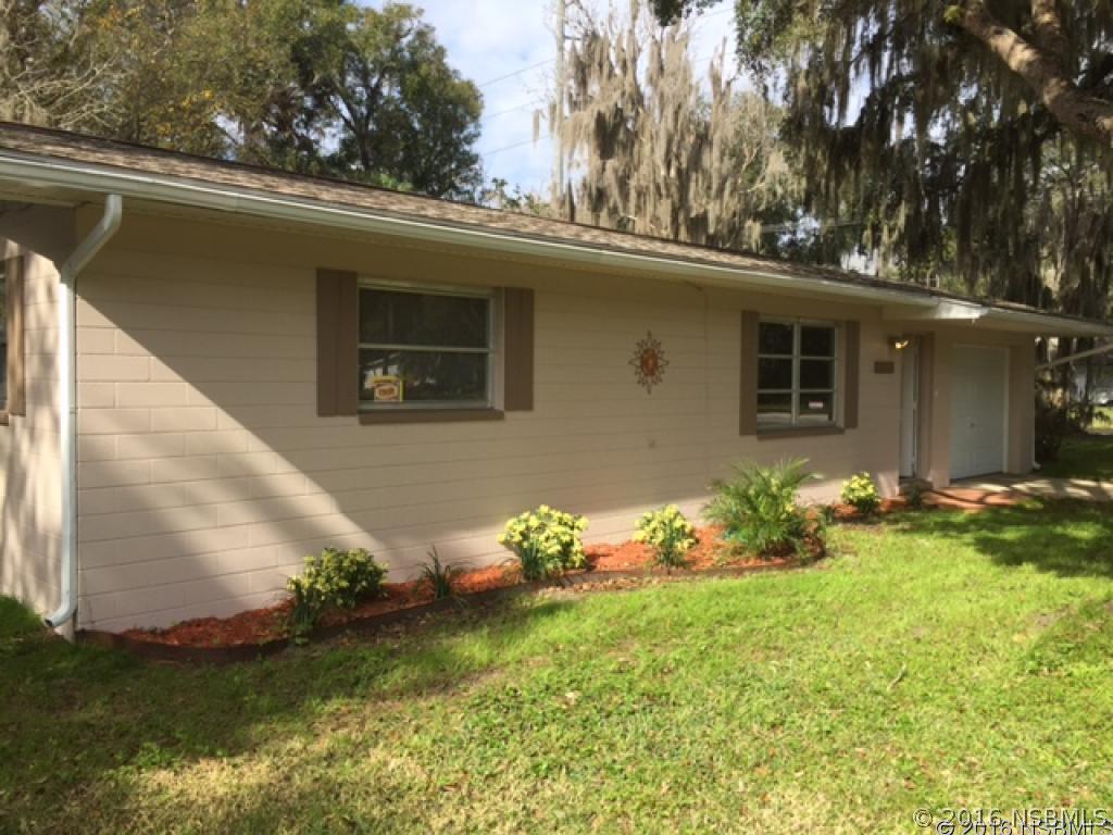 1704 Queen Palm Dr., Edgewater, FL 32132