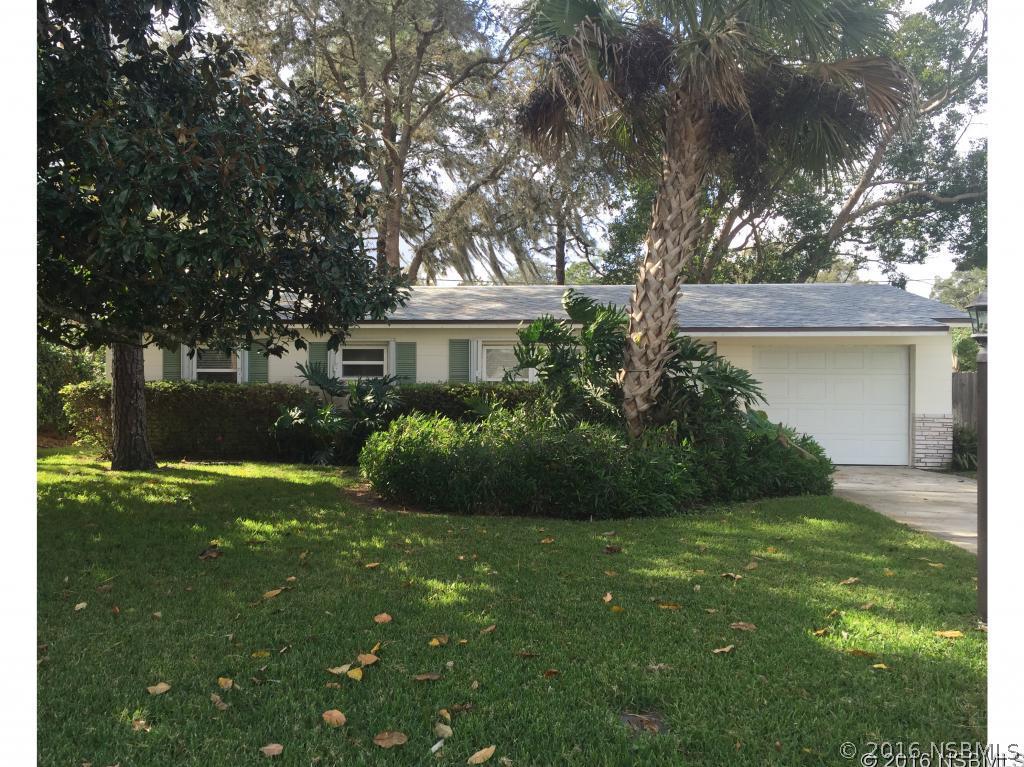 2512 Travelers Palm Dr., Edgewater, FL 32141