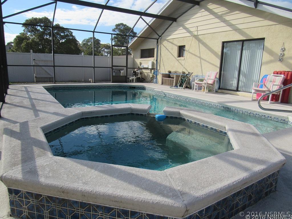 3203 Umbrella Tree Dr., Edgewater, FL 32141