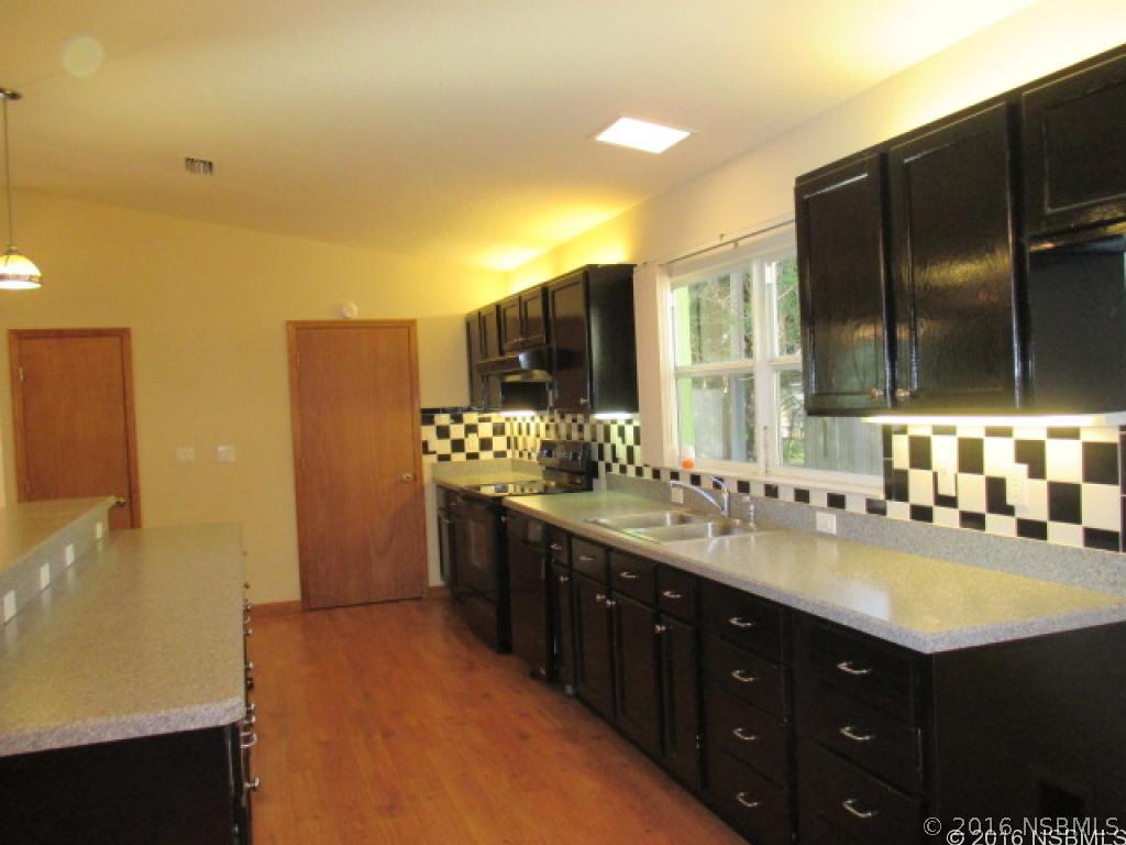 1422 Mango Tree Dr., Edgewater, FL 32132