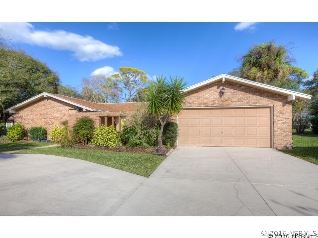 843 Fairway Dr., New Smyrna Beach, FL 32168