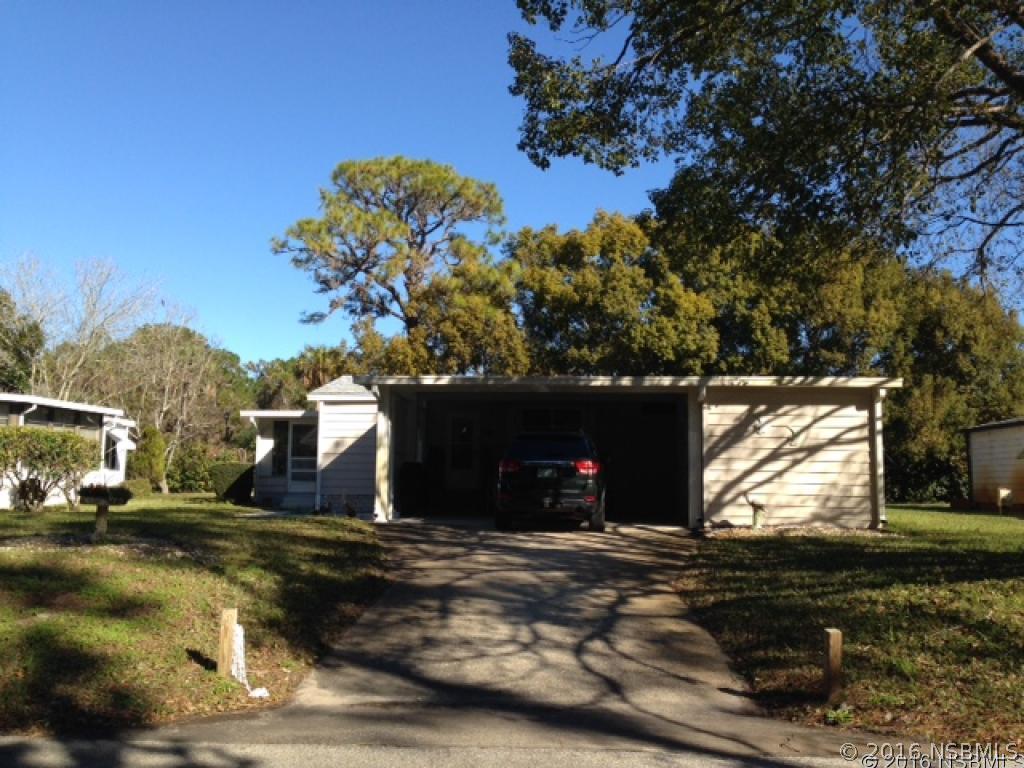 144 Apache Ct., Oak Hill, FL 32759