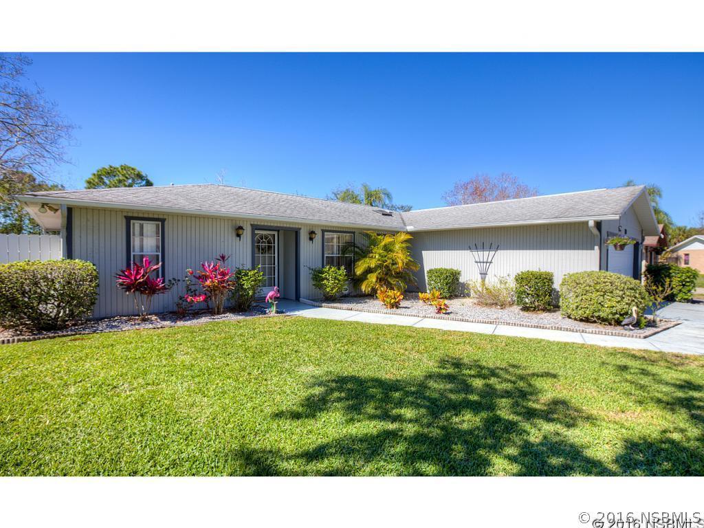 10 Pines Edge Ct., Edgewater, FL 32132