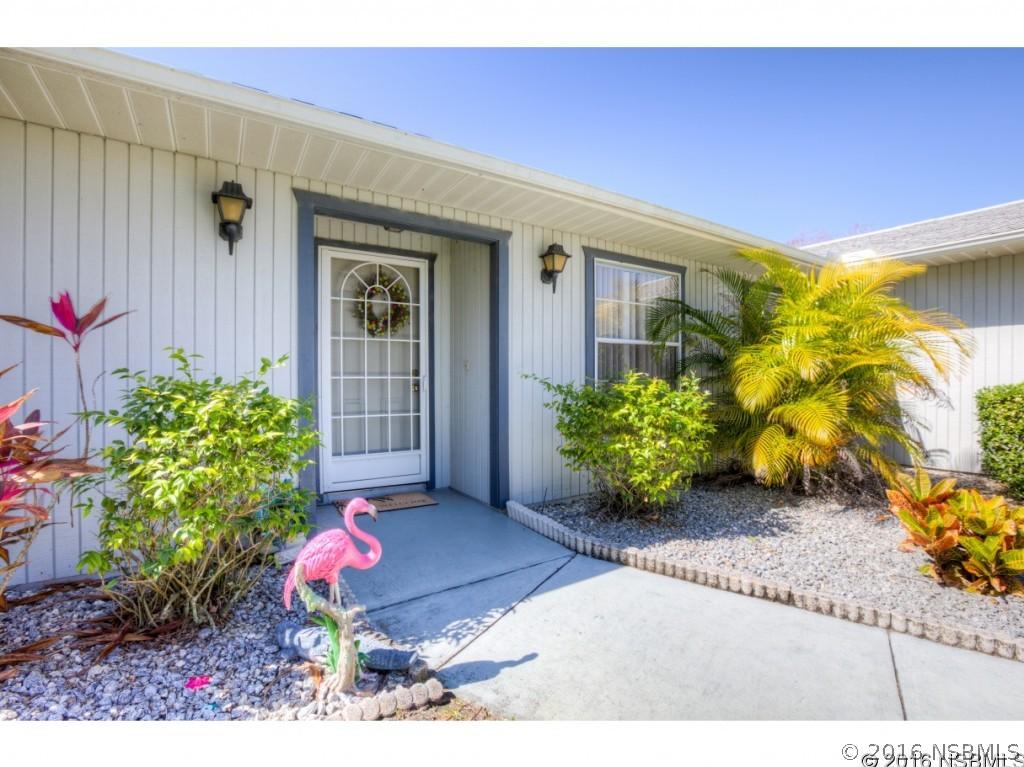 10 Pines Edge Ct., Edgewater, FL 32132