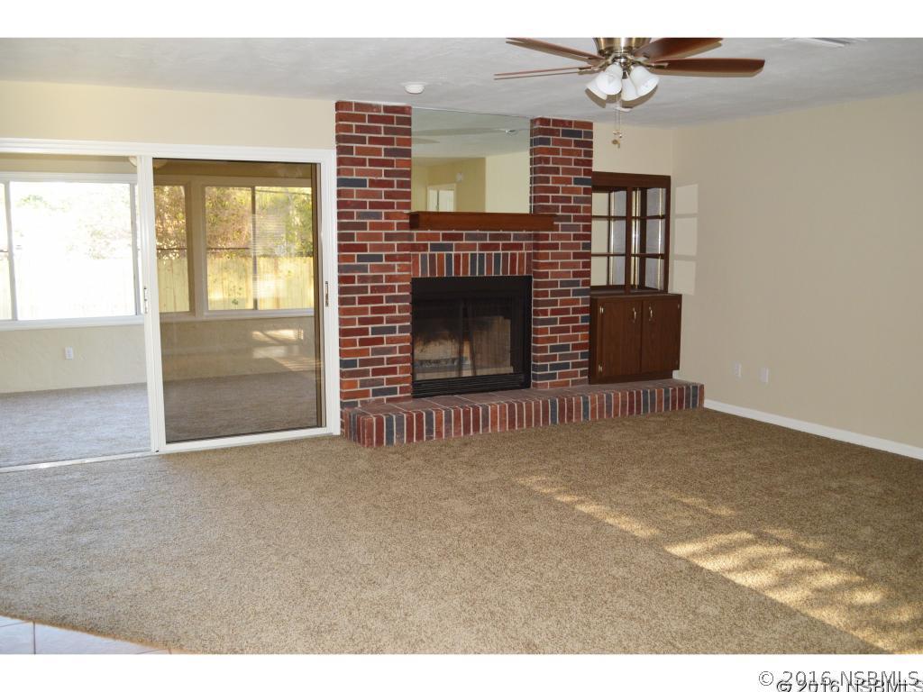 2319 Pine Tree Dr., Edgewater, FL 32141