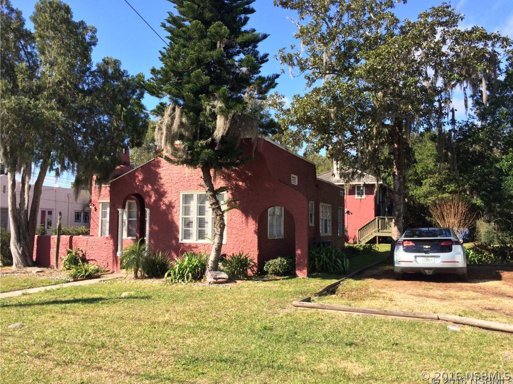 124 Carlton Ave., Deland, FL 32720