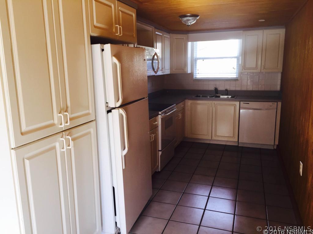 456 Palmetto St., Edgewater, FL 32132