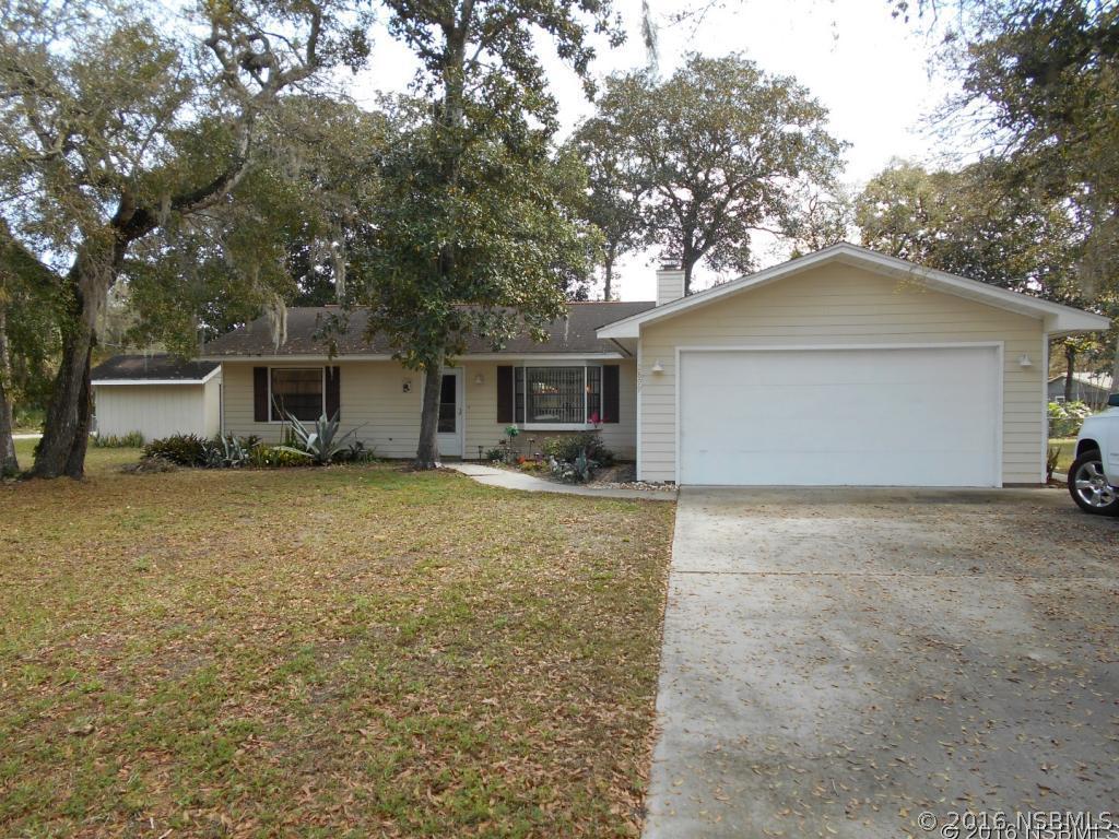 2899 Glenwood Ave., New Smyrna Beach, FL 32168