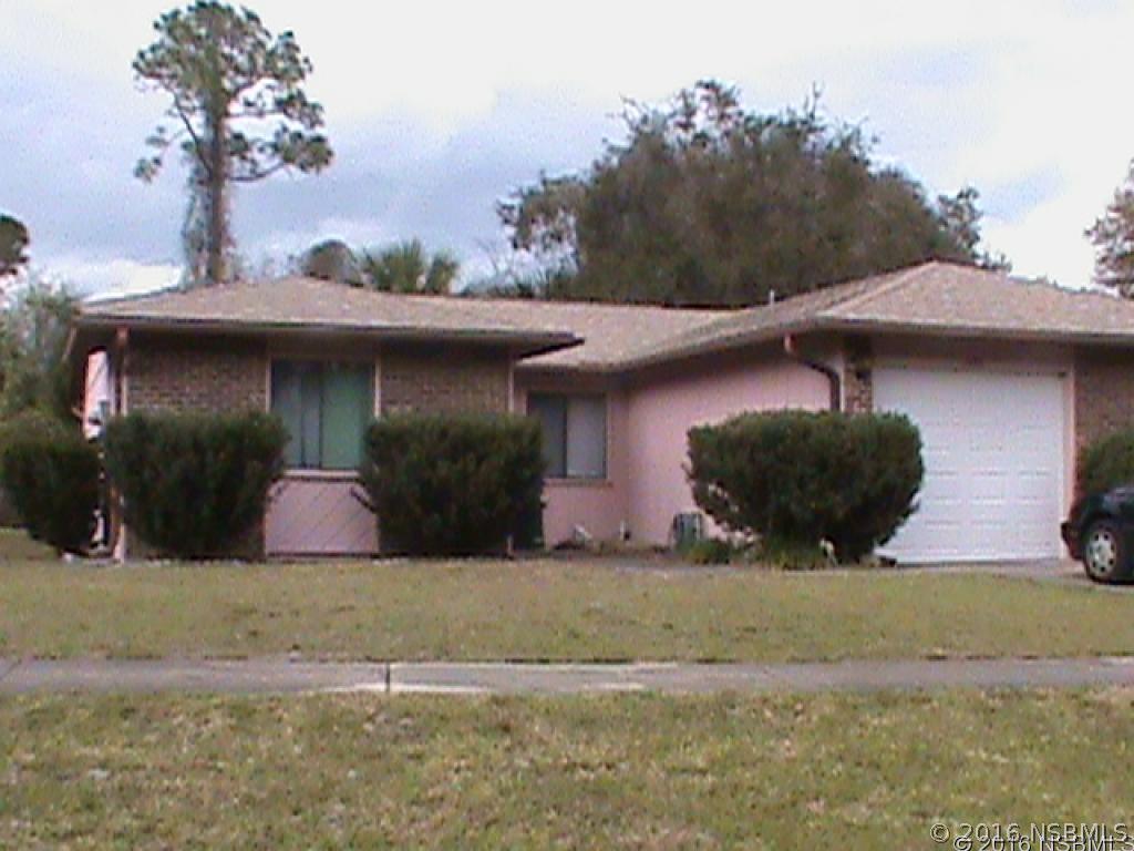 1003 Regent St., Edgewater, FL 32132