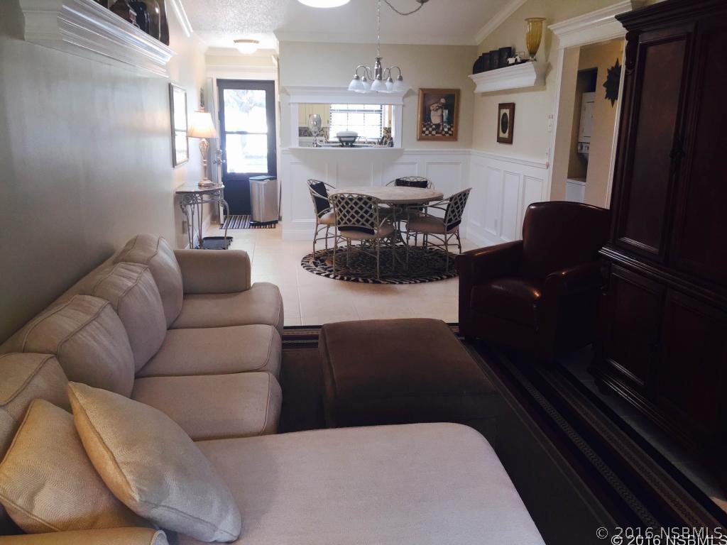 1142 Fairvilla Dr., New Smyrna Beach, FL 32168