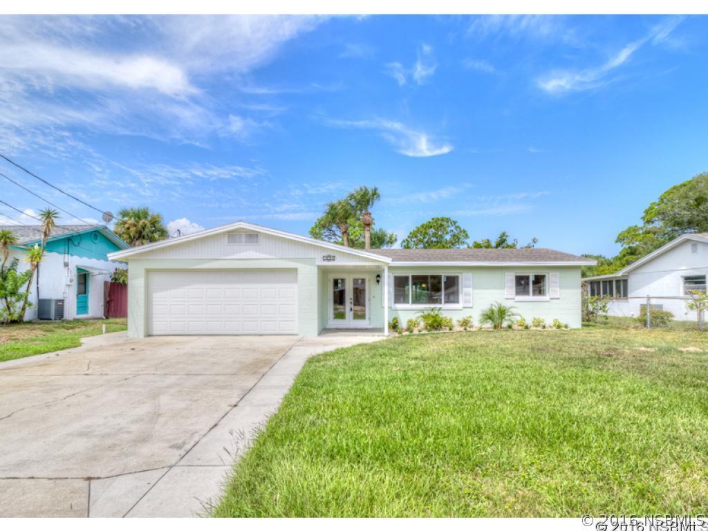 624 Goodwin Ave., New Smyrna Beach, FL 32169