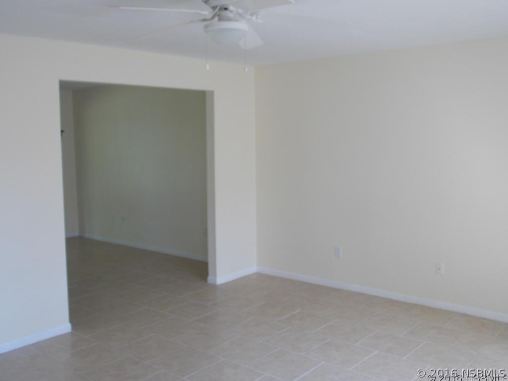 2922 Yule Tree Dr., Edgewater, FL 32141