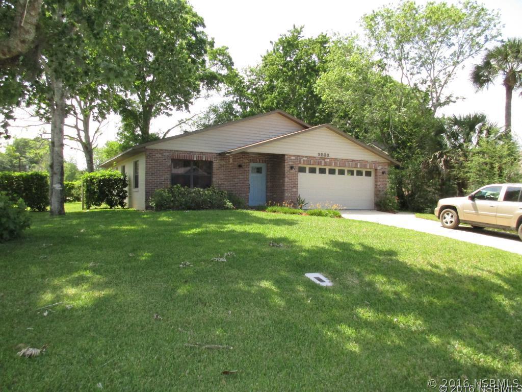 2532 Woodland Dr., Edgewater, FL 32141