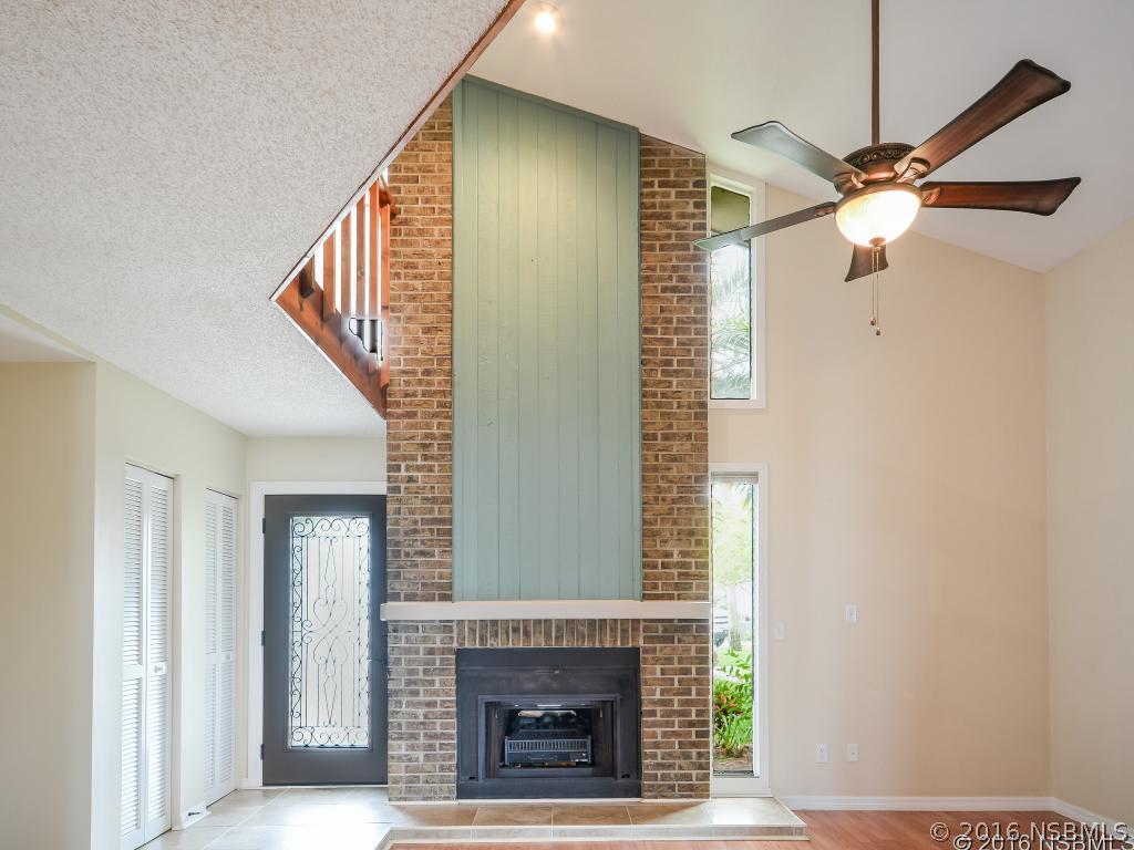113 S Lagoon Ct., New Smyrna Beach, FL 32169