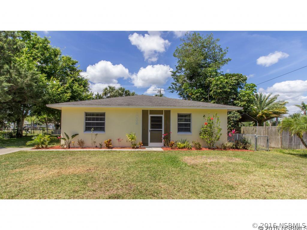 1032 Lake Ave., Edgewater, FL 32132