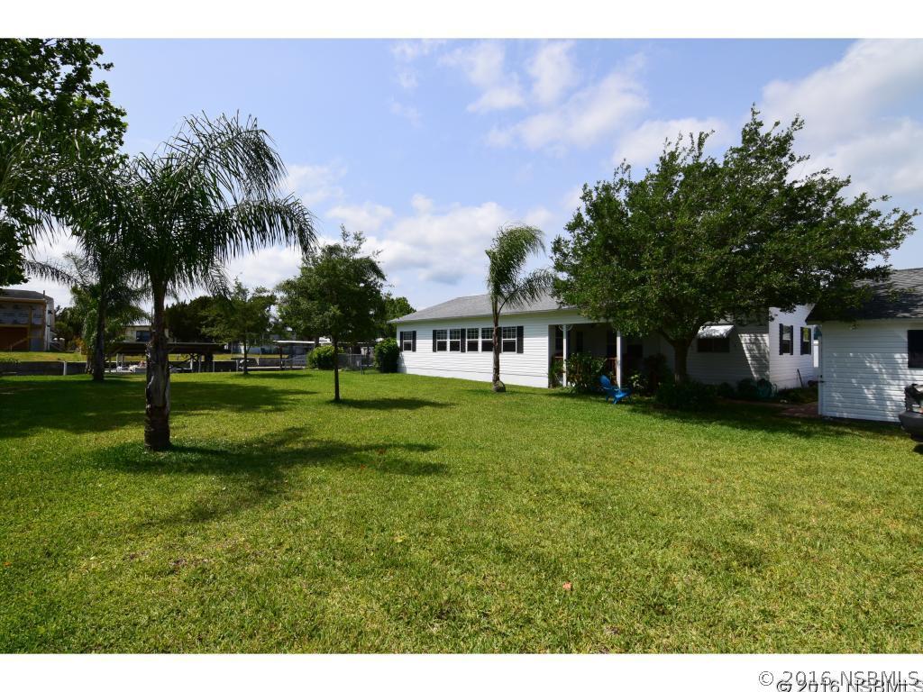 279 Randle Ave., Oak Hill, FL 32759