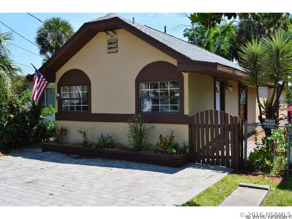 135 S Hollywood Ave., Daytona Beach, FL 32118