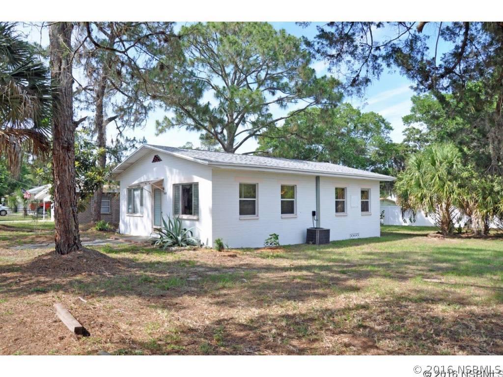 913 New York St., Edgewater, FL 32132