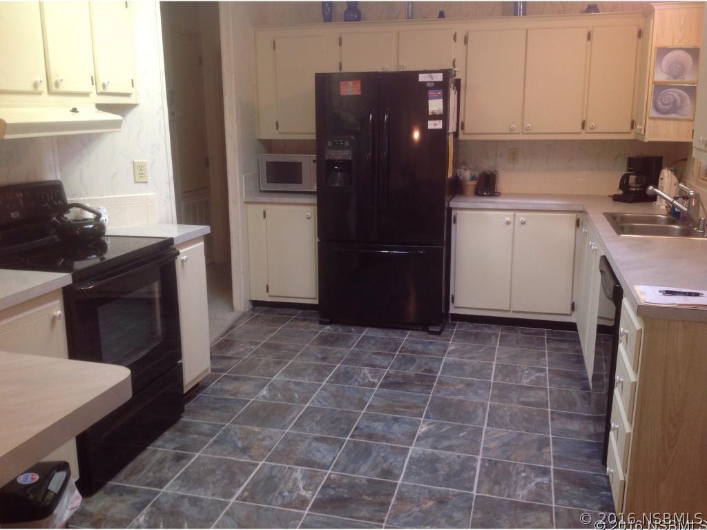 209 Schooner Ave., Edgewater, FL 32141
