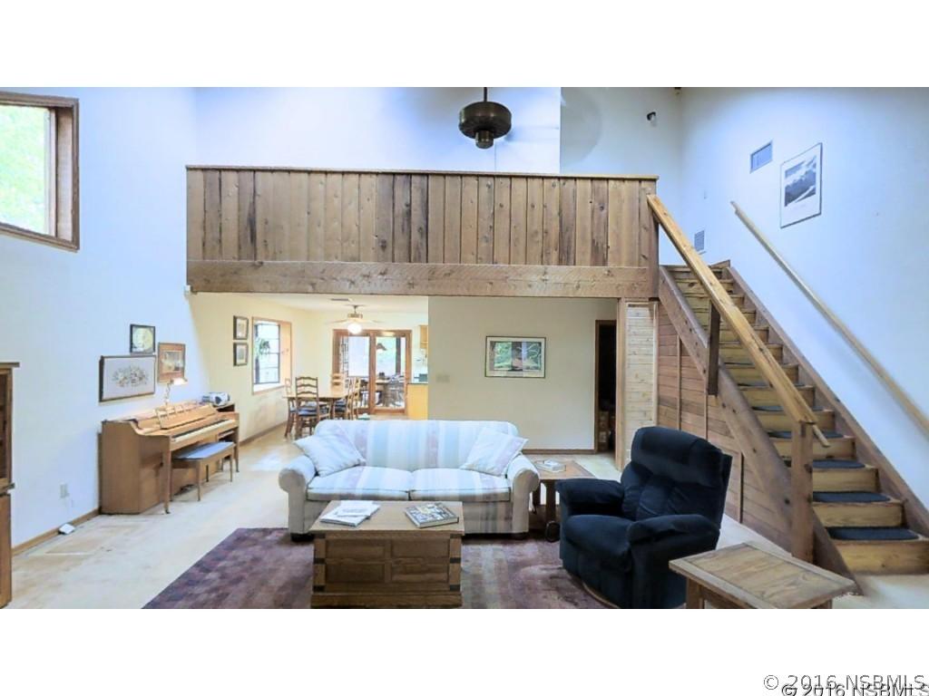 111 Oak Ln., Ormond Beach, FL 32174