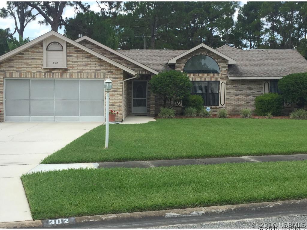 302 Pine Breeze Dr., Edgewater, FL 32141