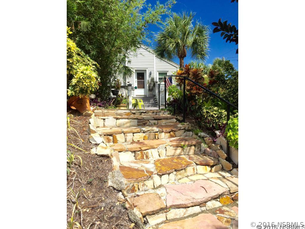 110 Dune Cir., New Smyrna Beach, FL 32169