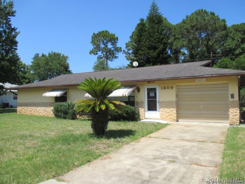 1609 Willow Oak Dr., Edgewater, FL 32132