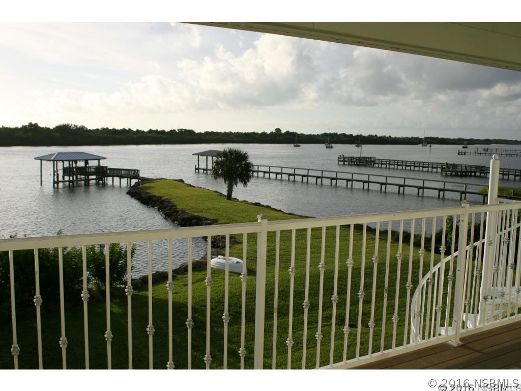 207 Virginia St., Edgewater, FL 32132