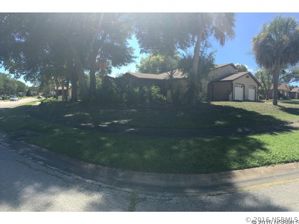 401 Shangri Lane Cir., Edgewater, FL 32132