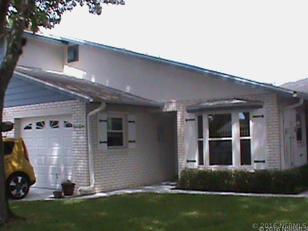 115 Shangri Lane Cir., Edgewater, FL 32132