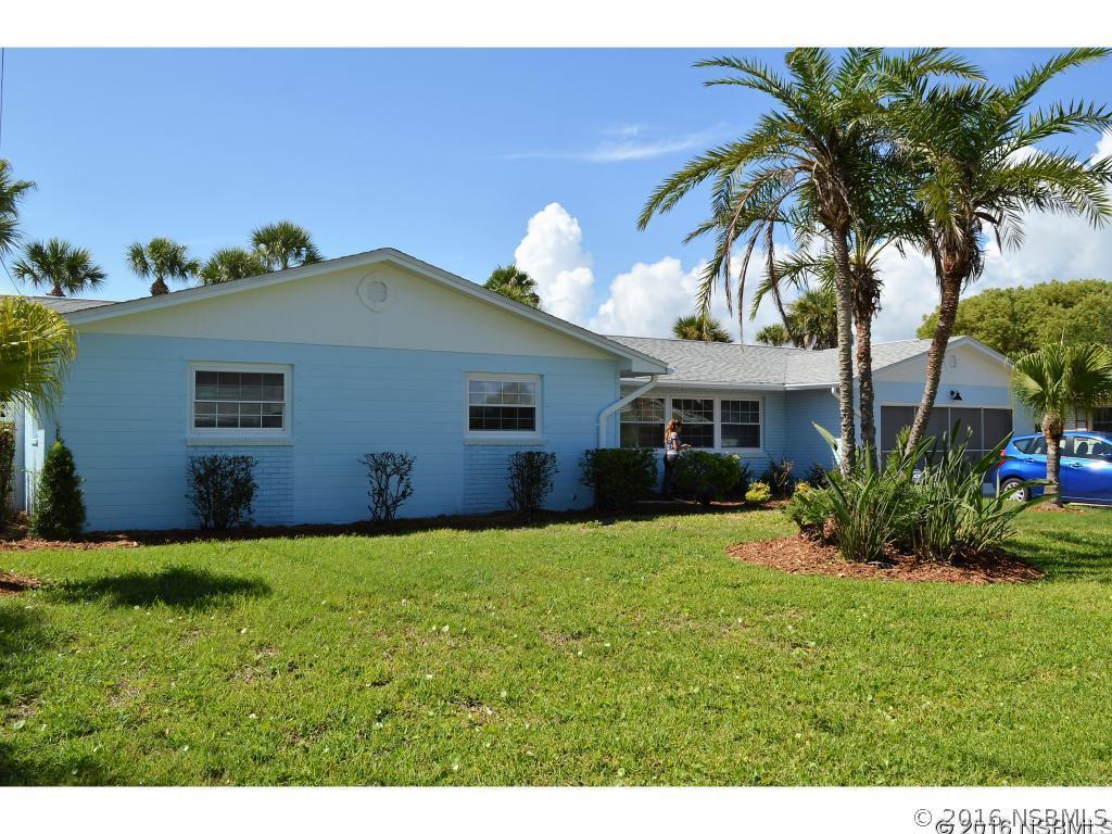 129 Nautical Dr., South Daytona, FL 32119