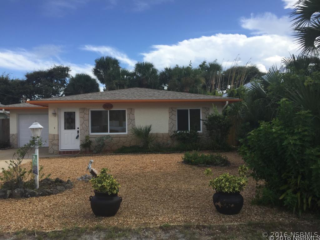 909 Maple St., New Smyrna Beach, FL 32169