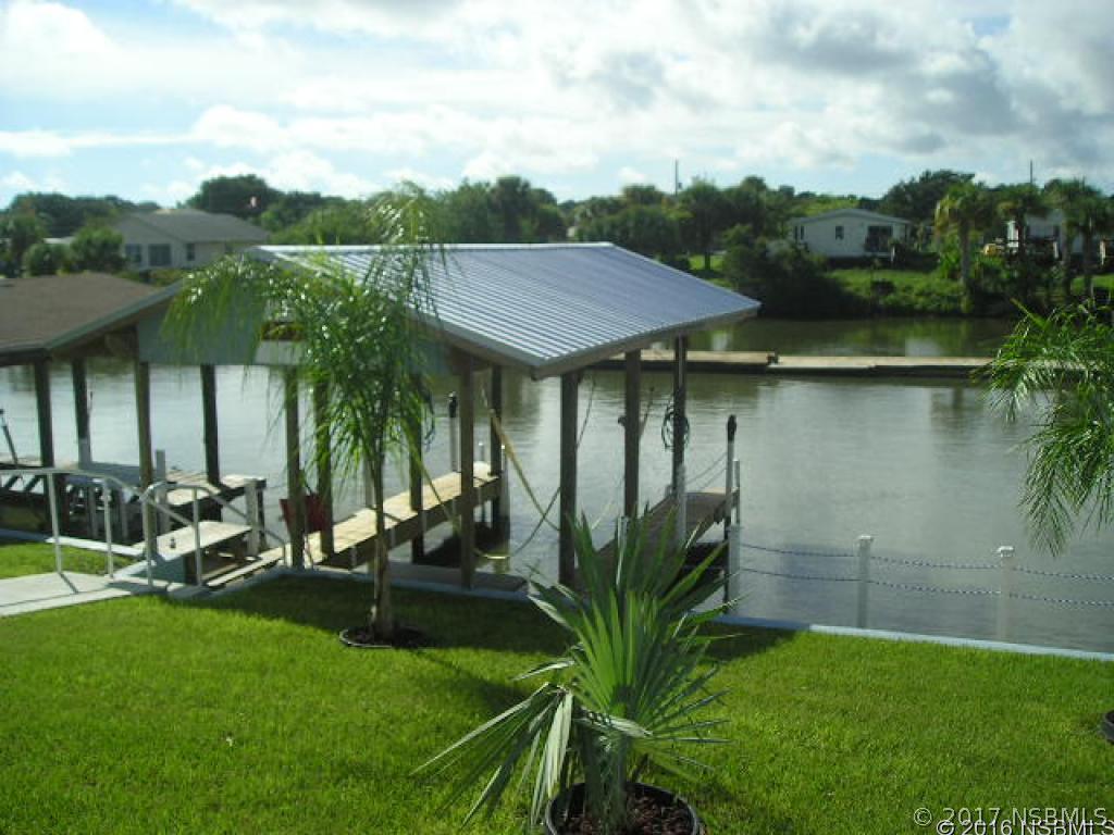 113 E Ariel Rd., Oak Hill, FL 32759