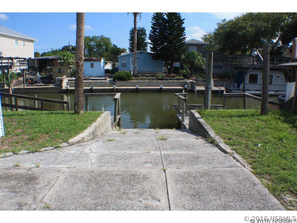 176 Charles St., Edgewater, FL 32141