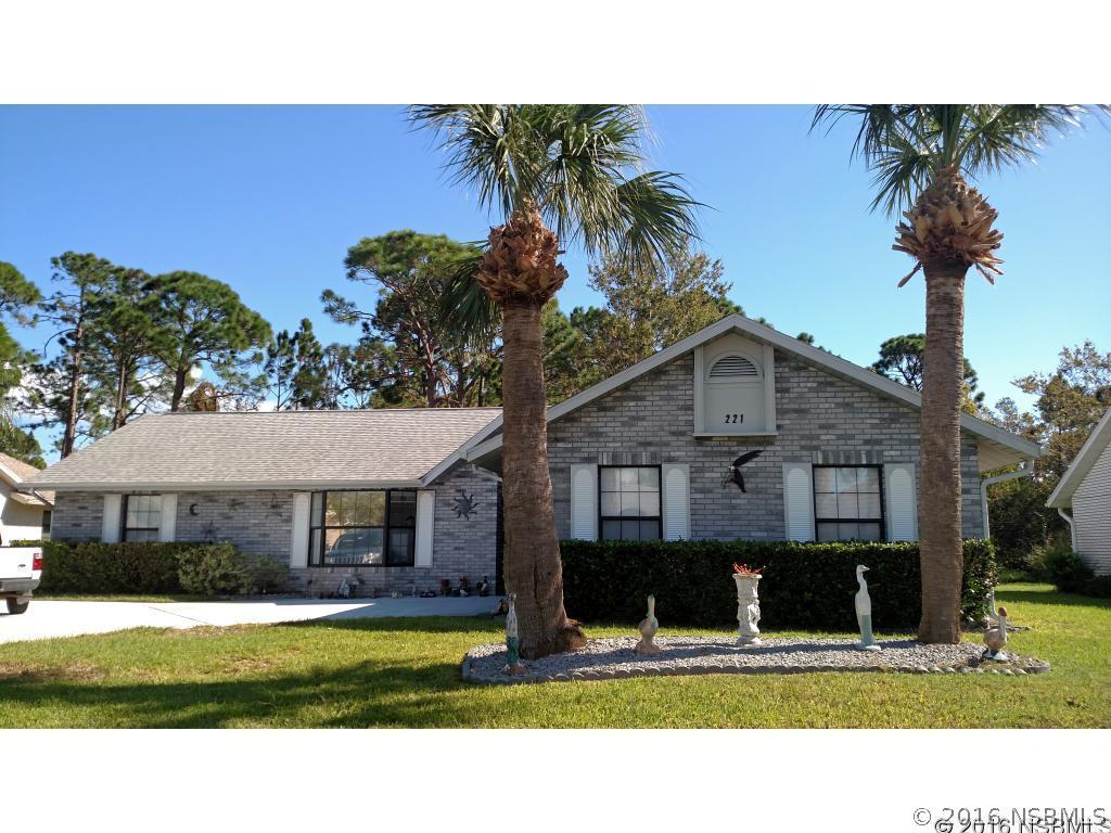 221 Meadow Lake Dr., Edgewater, FL 32141