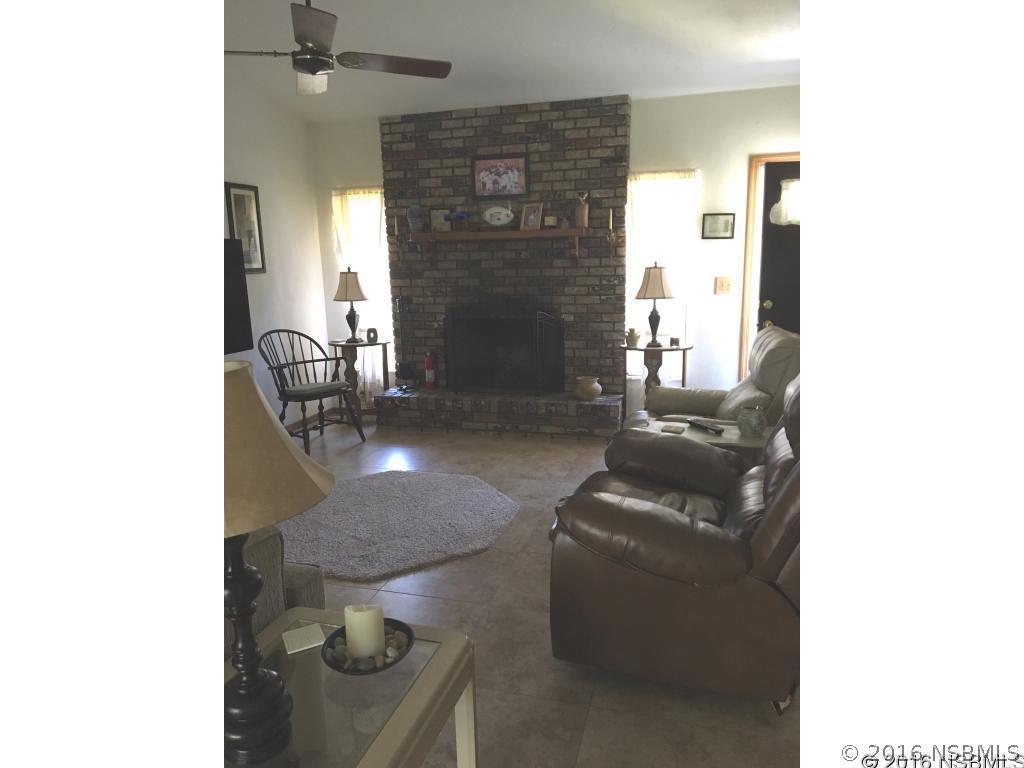 225 Wildwood Dr., Edgewater, FL 32132