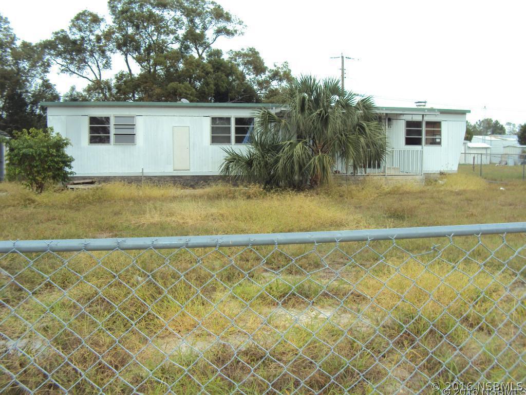 156 Hann St., Oak Hill, FL 32759