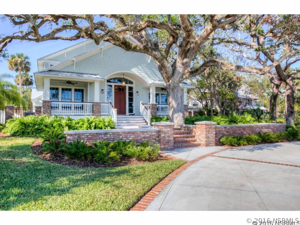 526 N Riverside Dr., New Smyrna Beach, FL 32168