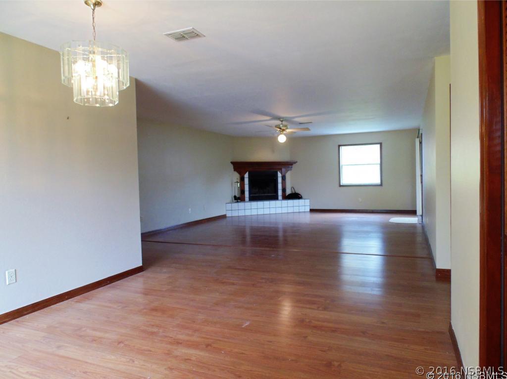 1419 Umbrella Tree Dr., Edgewater, FL 32132